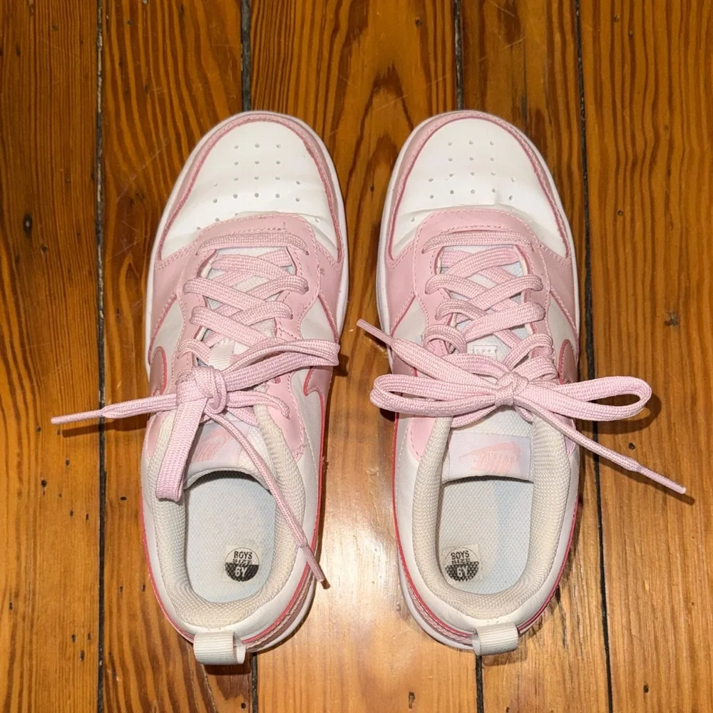Nike Women's White and Light Pink Low-Top Sneakers - Picture 2 of 5